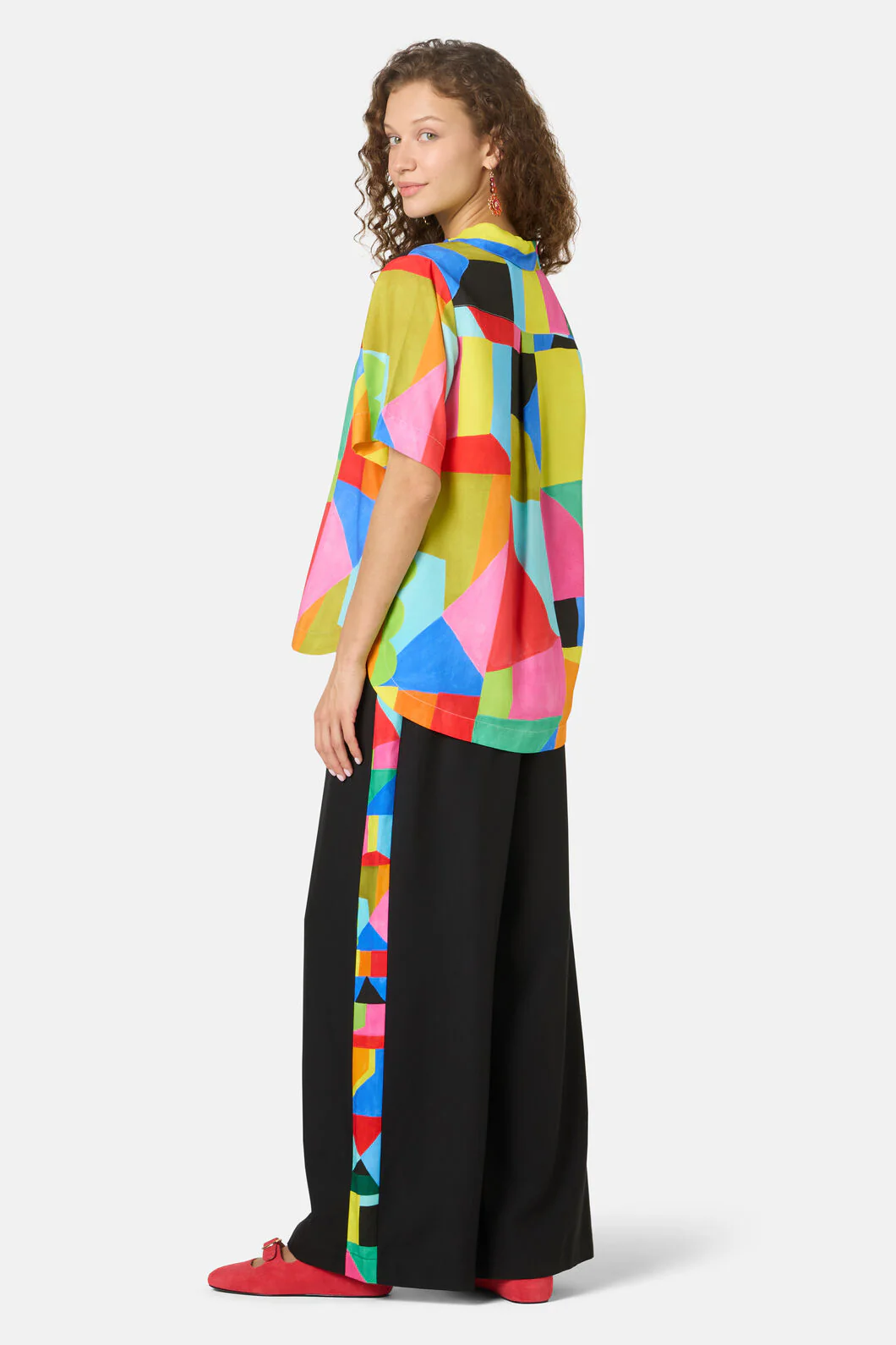 Abstract Symphony Oversized Shirt - Image 4
