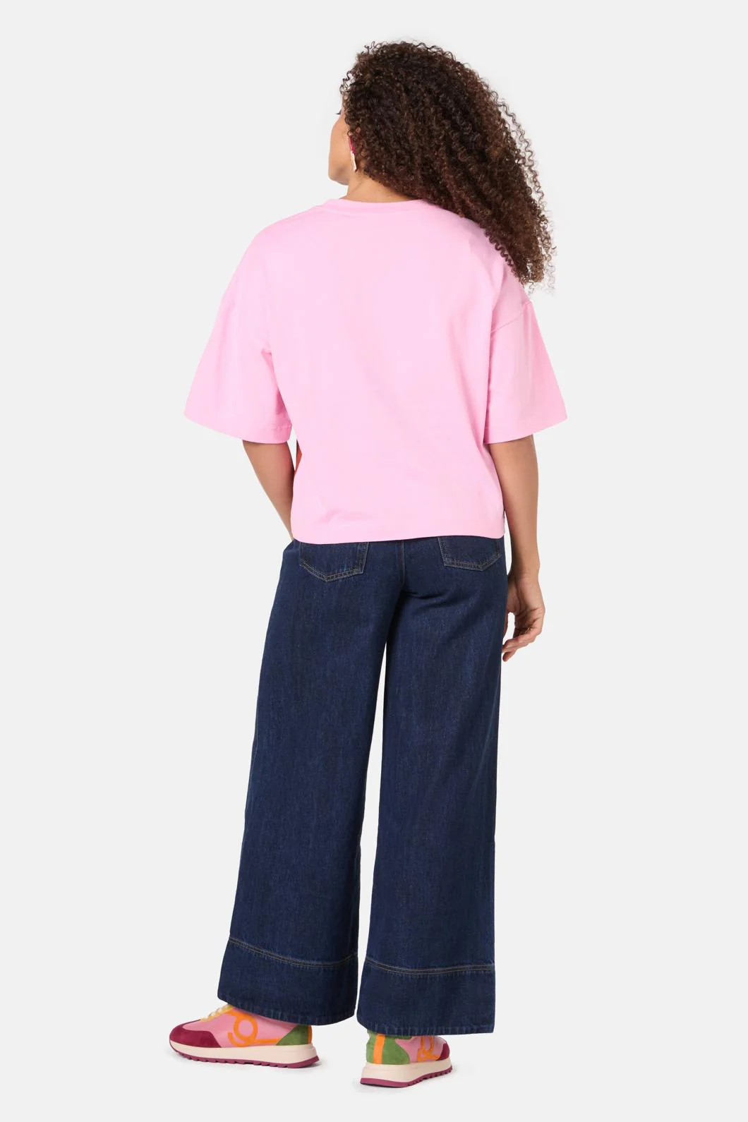 Daffodil Placement Relaxed Tee - Image 4