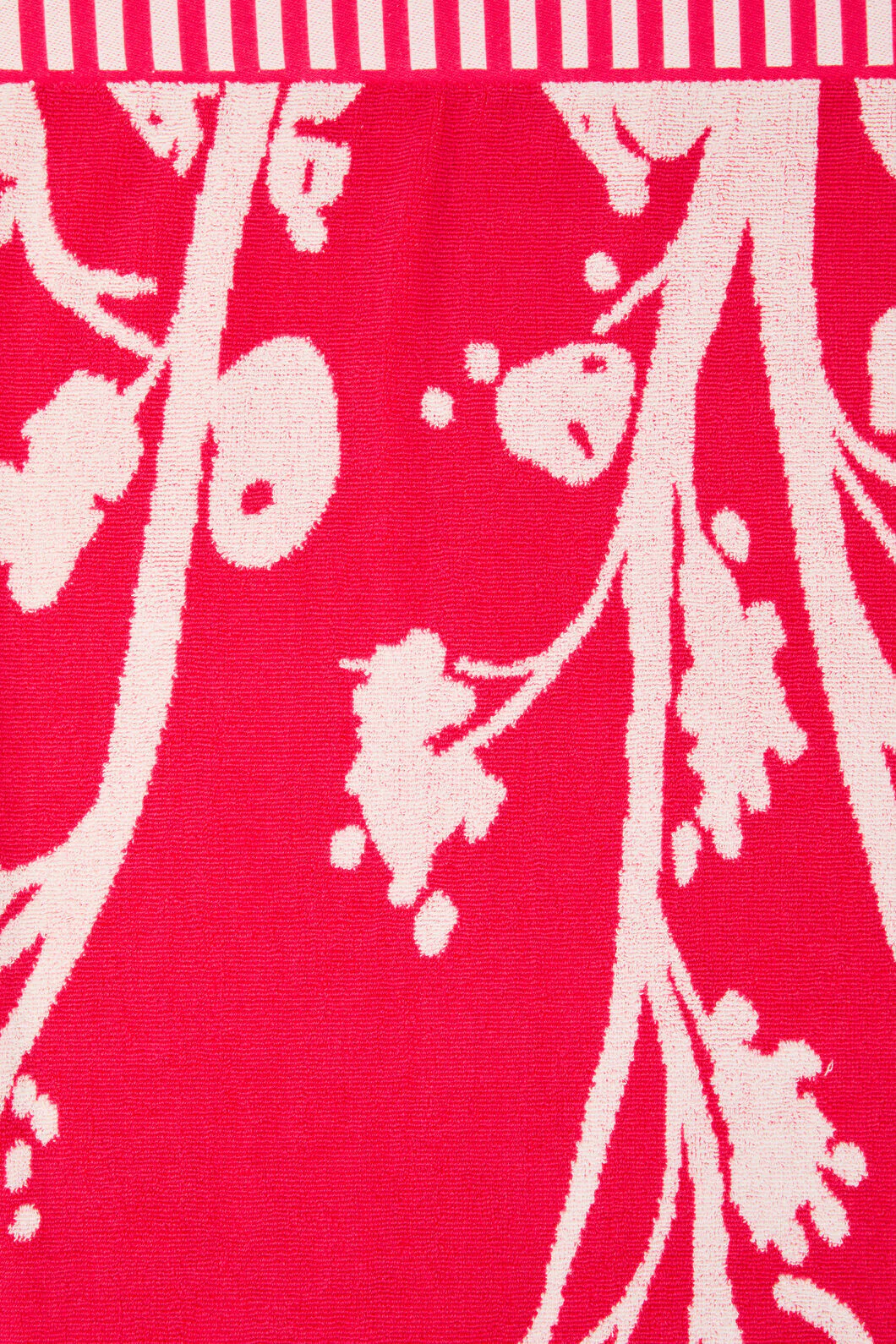 Desert Hill Pink Bath Towel - Image 3