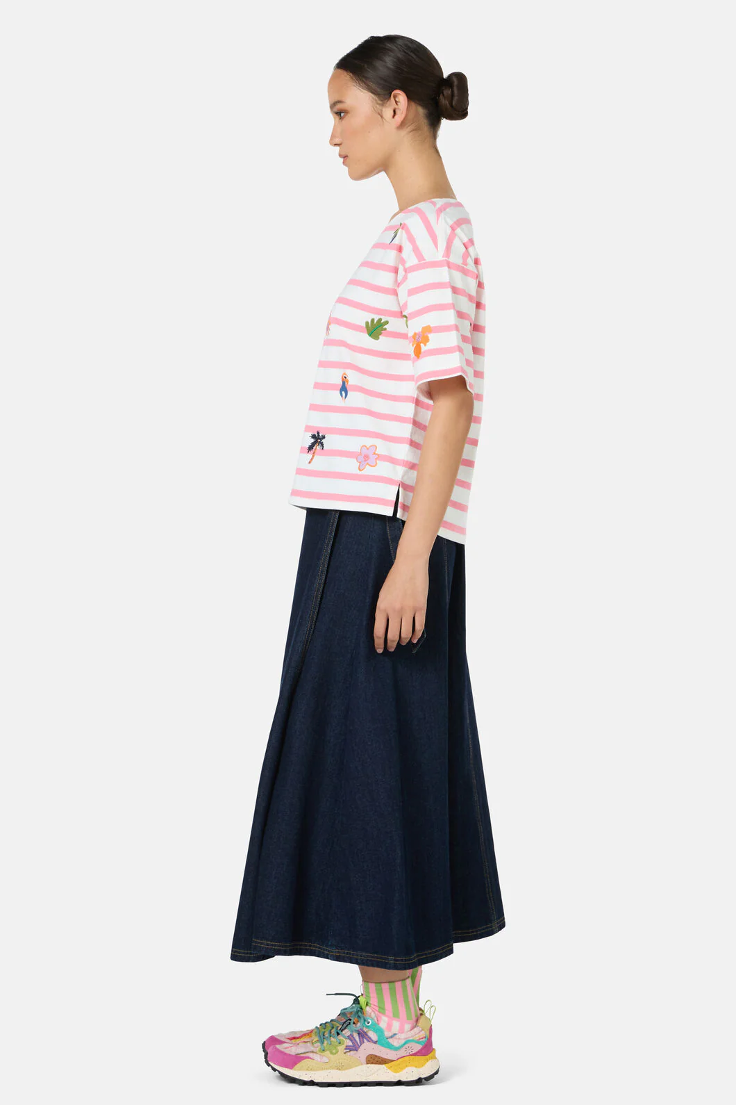 Hidden Paradise Emb Oui Non Tee - Image 3