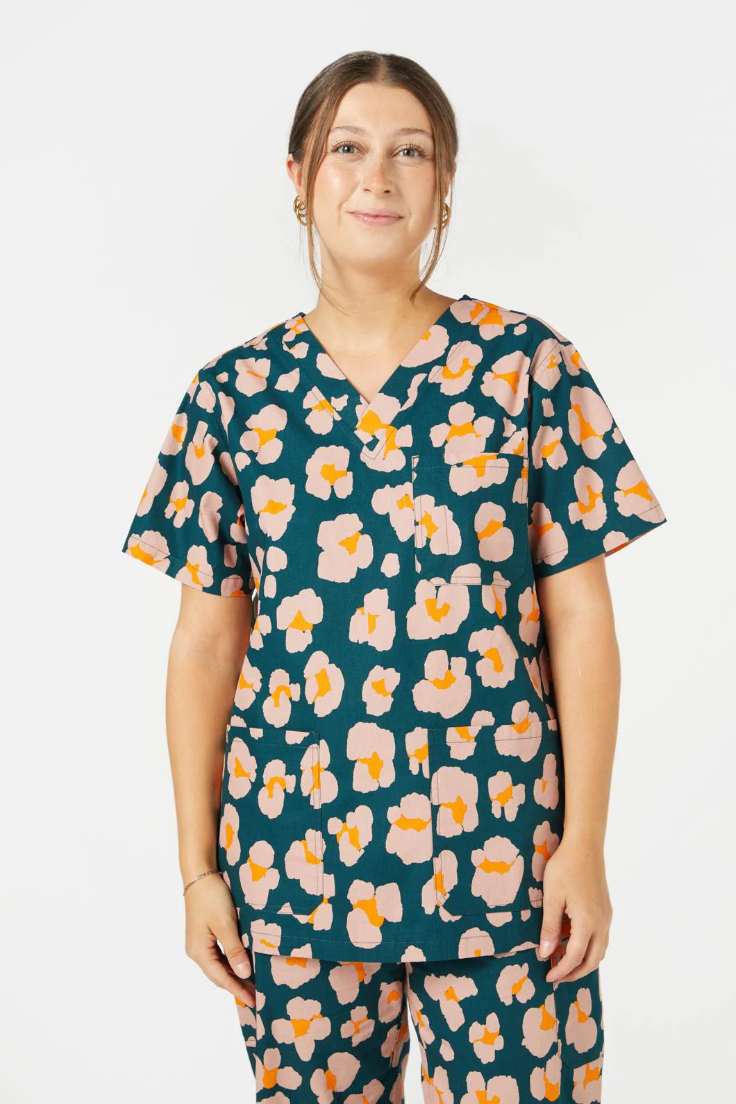 Leopards Scrub Set - Image 10