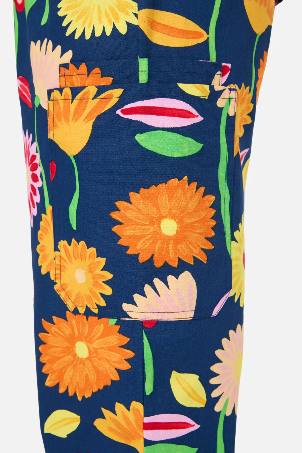 Sunshine Flowers scrub set - Image 6
