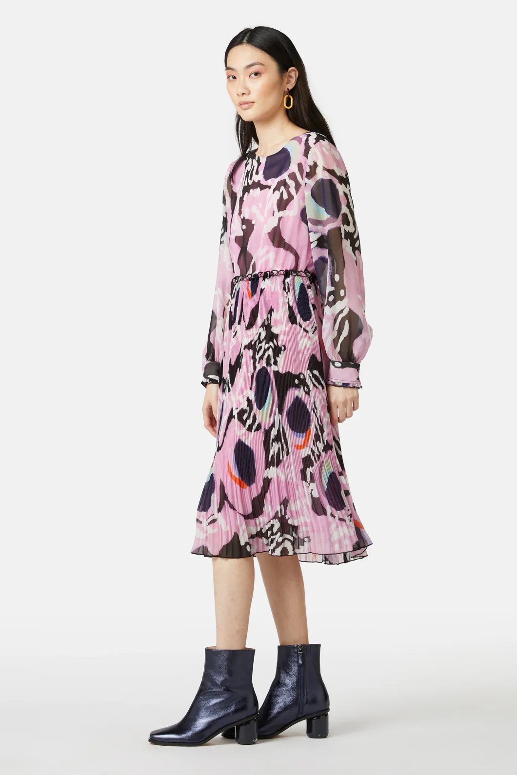 Wing Span Pleated Dress - Image 3